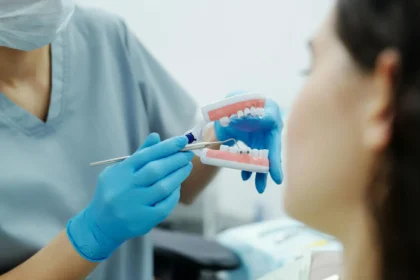 Dentist briefing patient about teeth