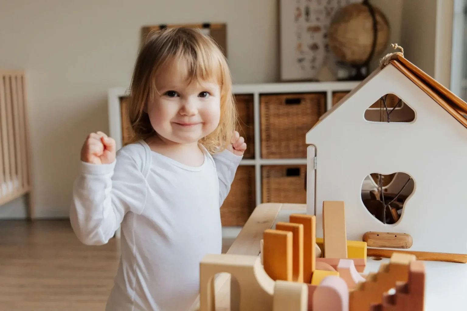 How to Choose a Montessori Furniture Set for a Child's Room