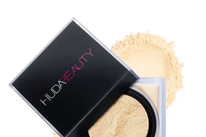 Huda Be­auty Powder