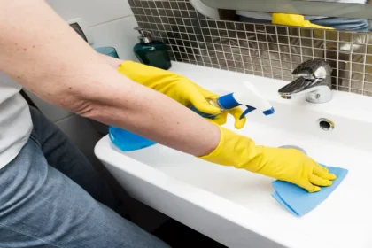 How Bathtub Refinishing and Tile Reglazing Improve Moisture Resistance in Older Bathrooms 2k